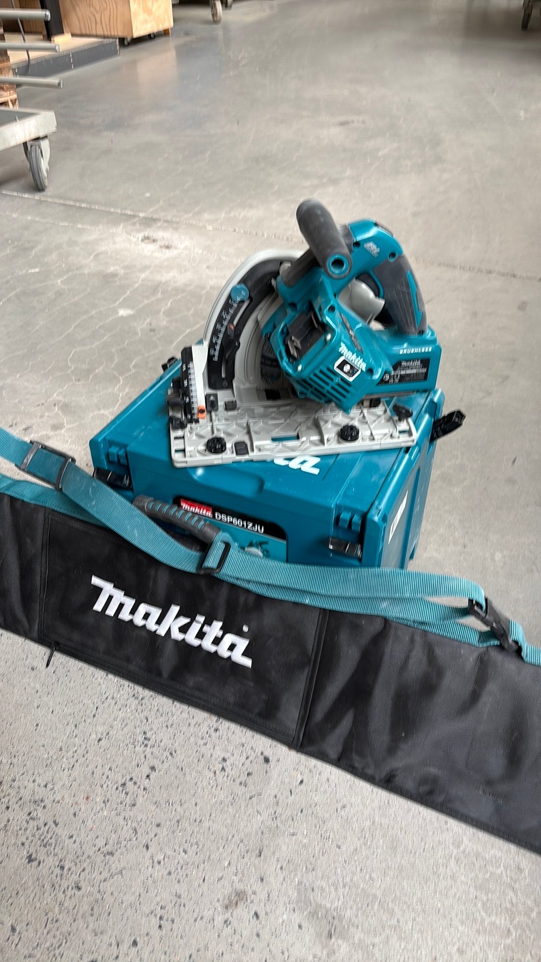 Makita accu invalszaag DSP601ZJU, Doe-het-zelf en Bouw, Ophalen, Zo goed als nieuw, Invalzaag