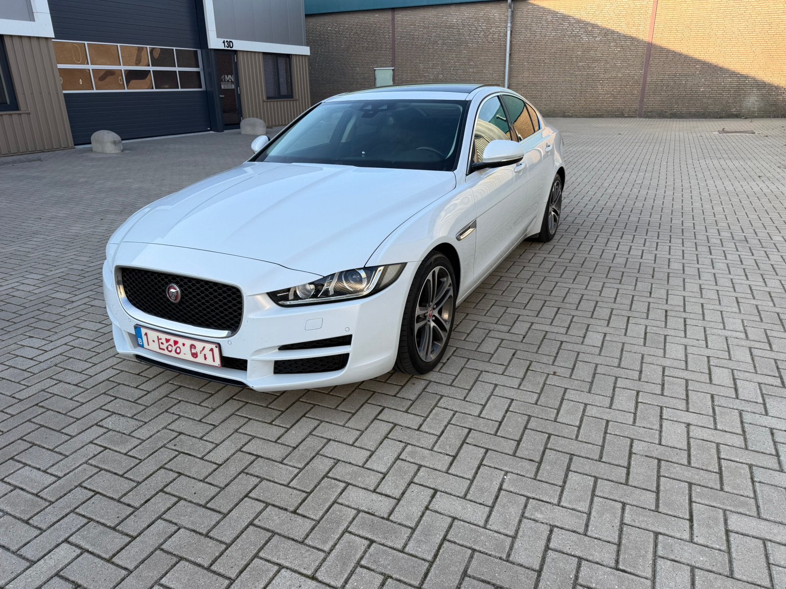 Jaguar XE 2.0 Prestige | Automaat | Pano | Full Option |, Cuir, Achat, Noir, 5 portes