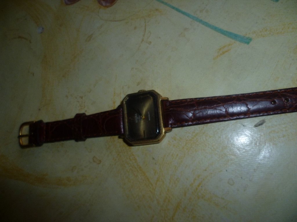 ZWITSERS HORLOGE, Ophalen