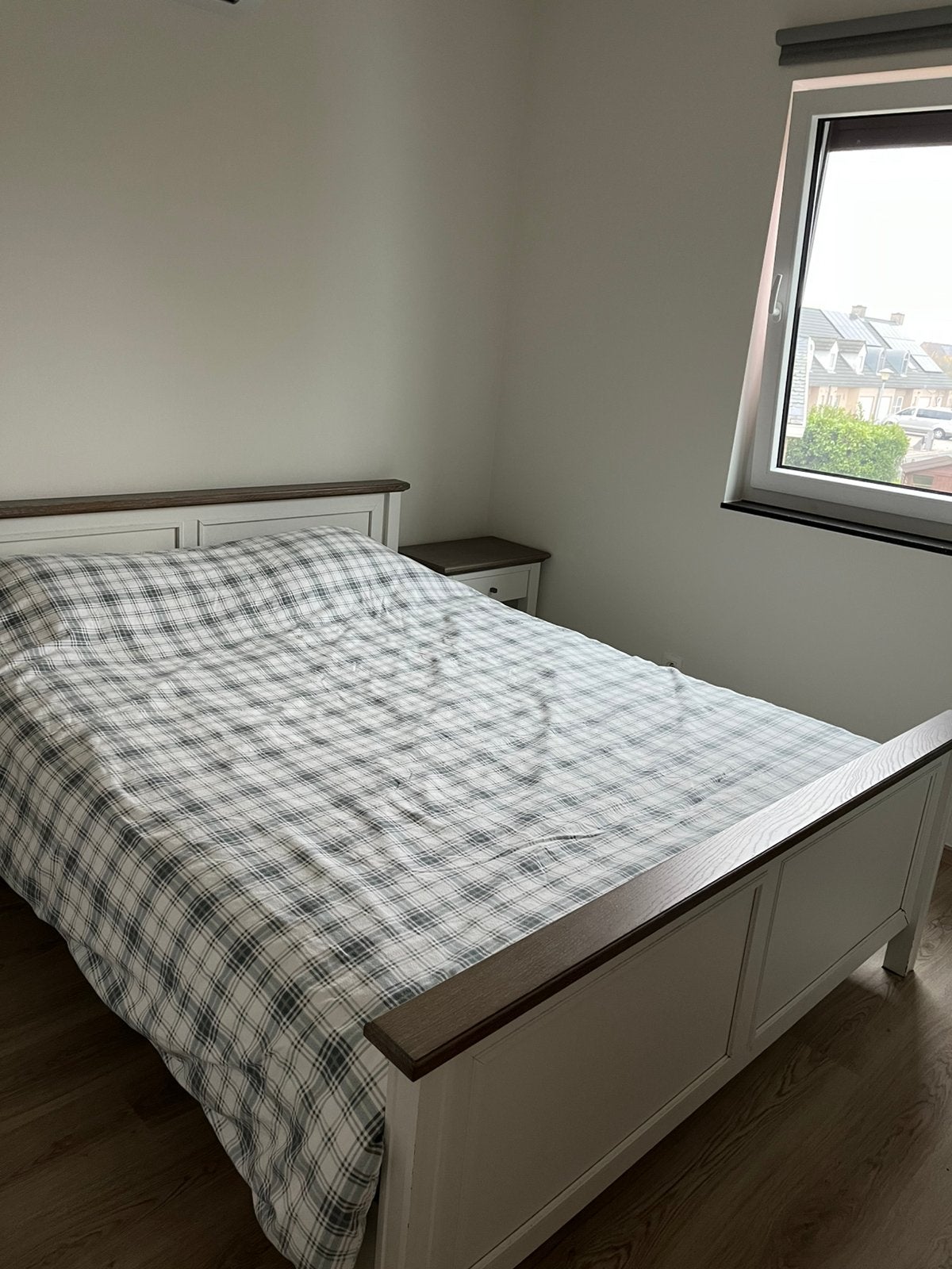 Tweepersoonsbed Twee aparte lattenbodems + matras merk Beka, Huis en Inrichting, Ophalen, Zo goed als nieuw