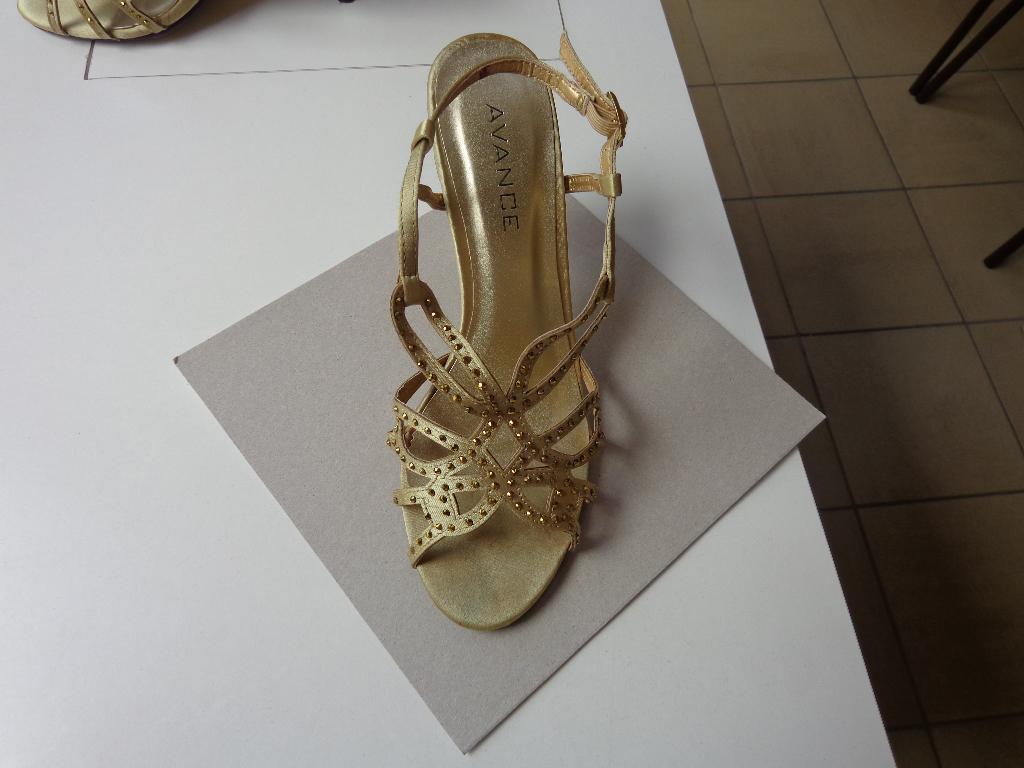 Chaussures femme, Vêtements | Hommes, Chaussures, Enlèvement, Autres, Porté, Blanc