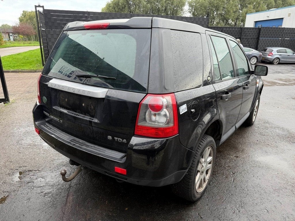 ACHTERLICHT RECHTS Freelander II (|LR025606|), Campus Kronberg 7
61476  Kronberg im Taunus, DE, Jaguar Land Rover Deutschland GmbH