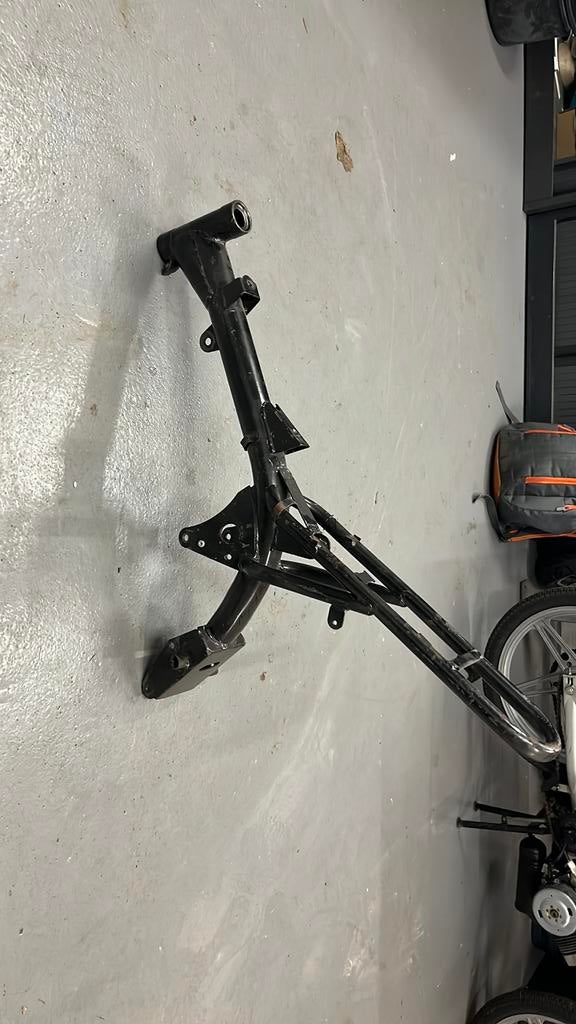 Frame pit bike en  benzine tank, Ophalen, Zo goed als nieuw, Frame