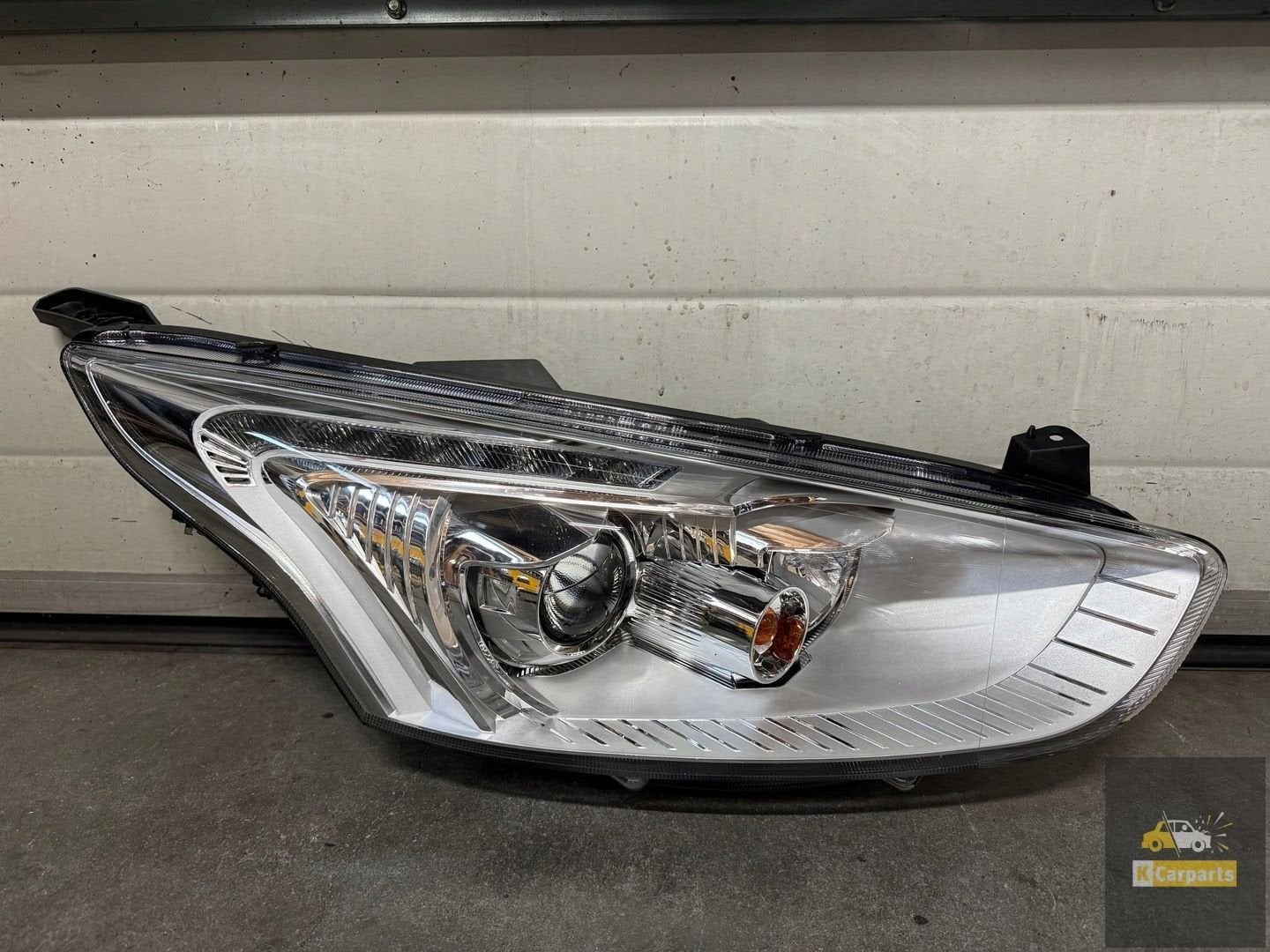 Phare LED droit Ford B-MAX AV1113W029CG, Autos : Pièces & Accessoires, Info@ford.com, Ford Motor Company, American Road 1
48126  Dearborn