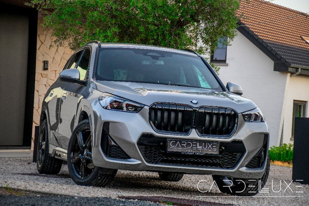 BMW X1 1.5iA  GRIS SIDÉRAL  PACK M ! ! ! ! CAMÉRA/LED..., Autos, BMW, Entreprise, Achat, X1, ABS, Caméra de recul, Phares directionnels