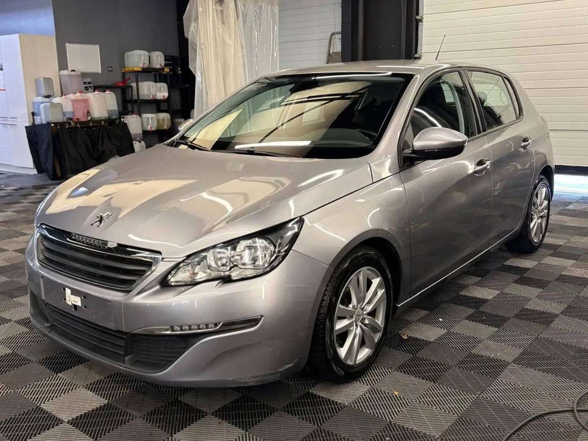 Peugeot 308 1.2i benzine bj. 2015 1ste eigenaar Euro 6, Autos, Argent ou Gris, Achat, Entreprise, Volant multifonction