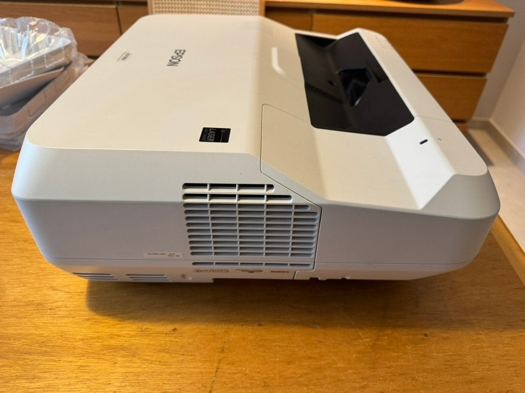 Epson UST-Beamer + iVisions automatisch oprolbaar scherm, Audio, Tv en Foto, Ophalen, Gebruikt, Tv en Weergevers