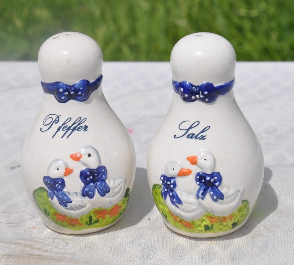 sel et poivre en faience decor aux oies, Enlèvement ou Envoi, Utilisé, Céramique, Autres types