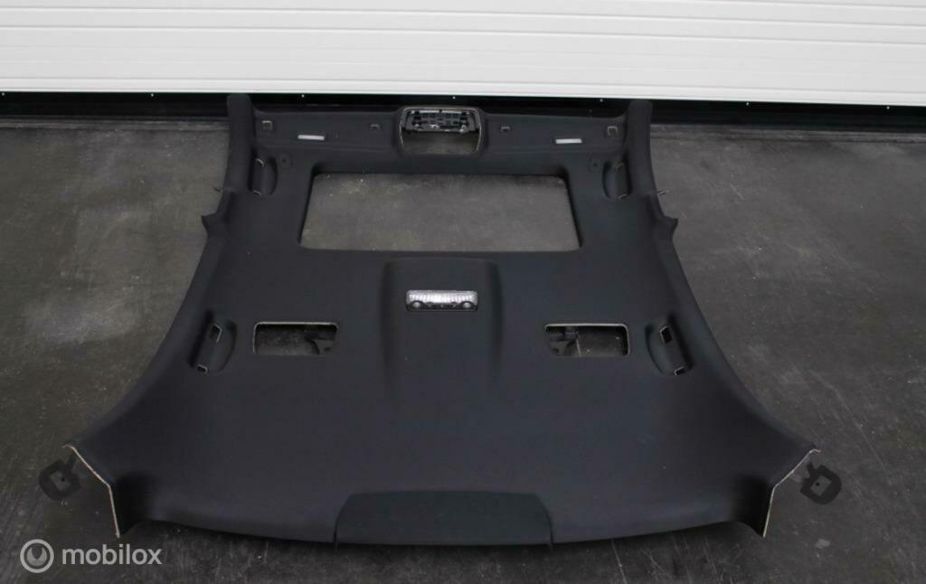 Dakhemel BMW 7 serie F01 F02 (2008-heden), Auto-onderdelen