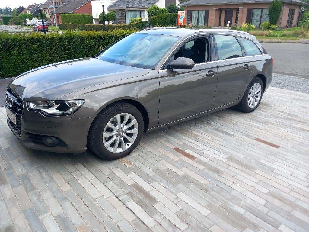 Audi A 6 avant, en parfait état, Entretenue par le concessionnaire, Noir, 5 portes, Automatique