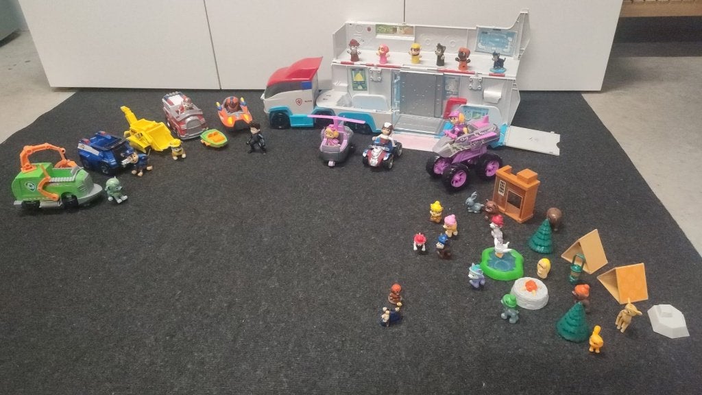 Paw patrol verzamelset met vrachtwagen en alle figuurtjes, Ophalen of Verzenden, Gebruikt