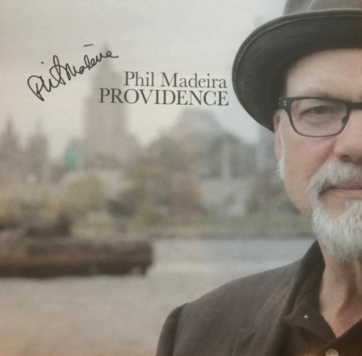 SALE--CD PHIL MADEIRA - Providence GESIGNEERD, Verzenden, Gospel