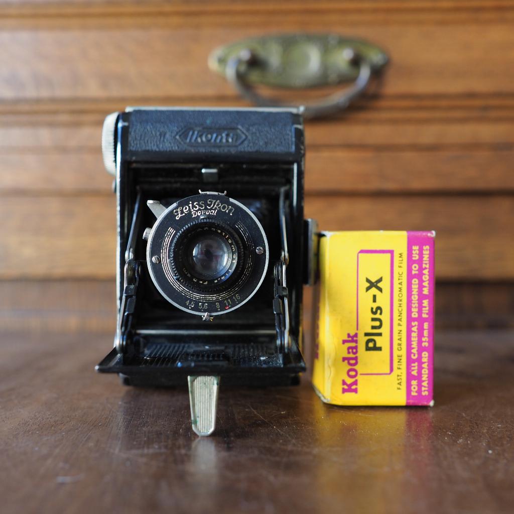 Klein antiek fototoestel met balg Zeiss baby Ikonta 520/18, Ophalen of Verzenden