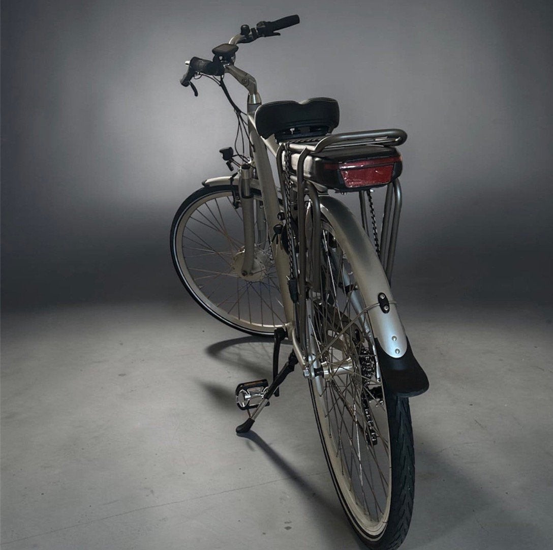 Nieuwe e-bike voor de helft van de nieuwprijs!, Ophalen, Nieuw