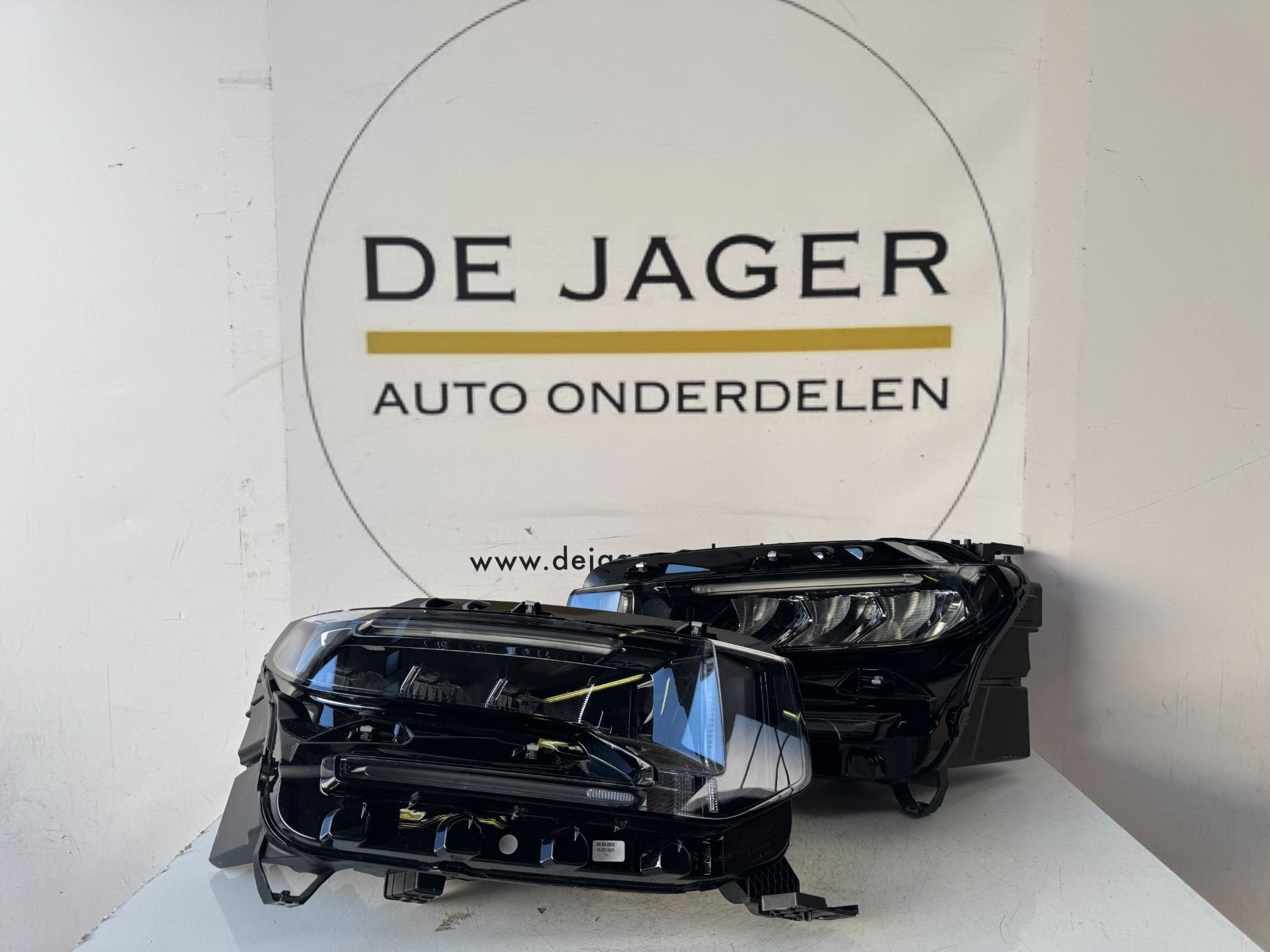 Phares LED Vision 4 pour Citro n E-C3 C3 9851349180, Autos : Pièces & Accessoires, Citroën, Stellantis N.V., Utilisé, Taurusavenue 1
2132 LS  Hoofddorp, NL