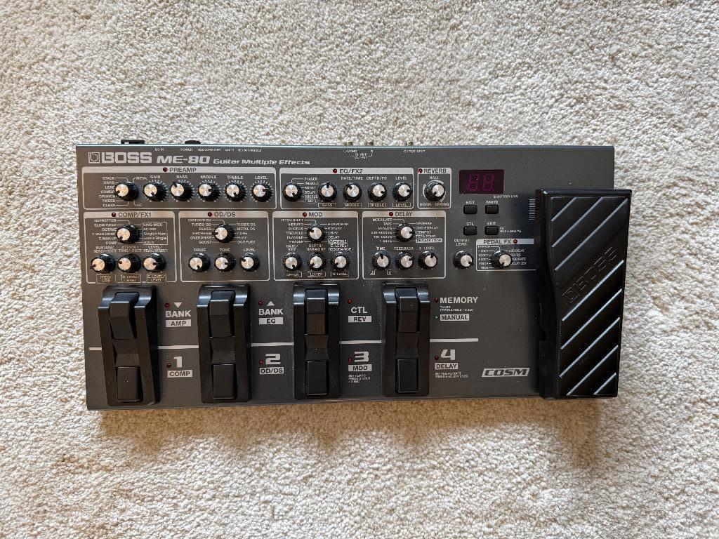 Boss ME-80 Gitaar multi effecten, Ophalen, Zo goed als nieuw, Multi-effect