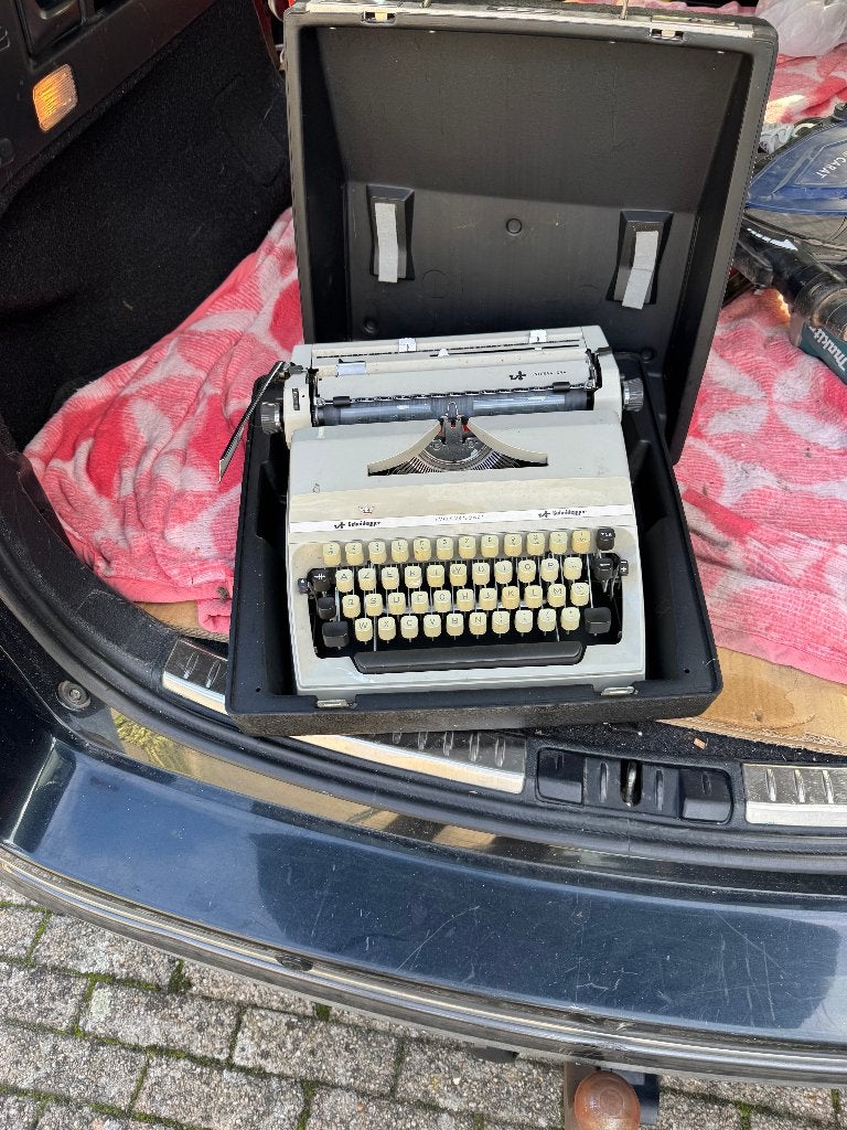 propriété à vendre, Enlèvement, Comme neuf