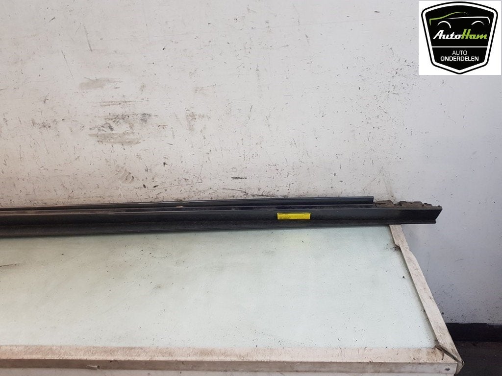 SIDESKIRT RECHTS Mazda 3 Sport (BP) (|BCJH51P40D2M|), Gebruikt, Rechts, Mazda