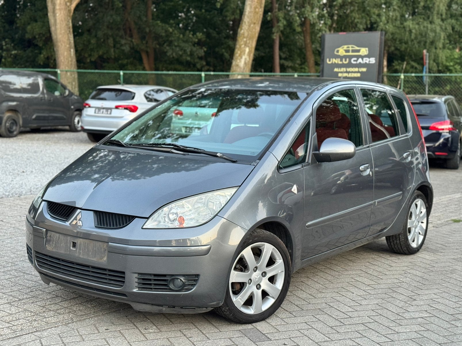 MITSUBISHI COLT BENZINE 135.000 KM, Auto's, Mitsubishi, Voorwielaandrijving, Stof, 4 cilinders, Colt