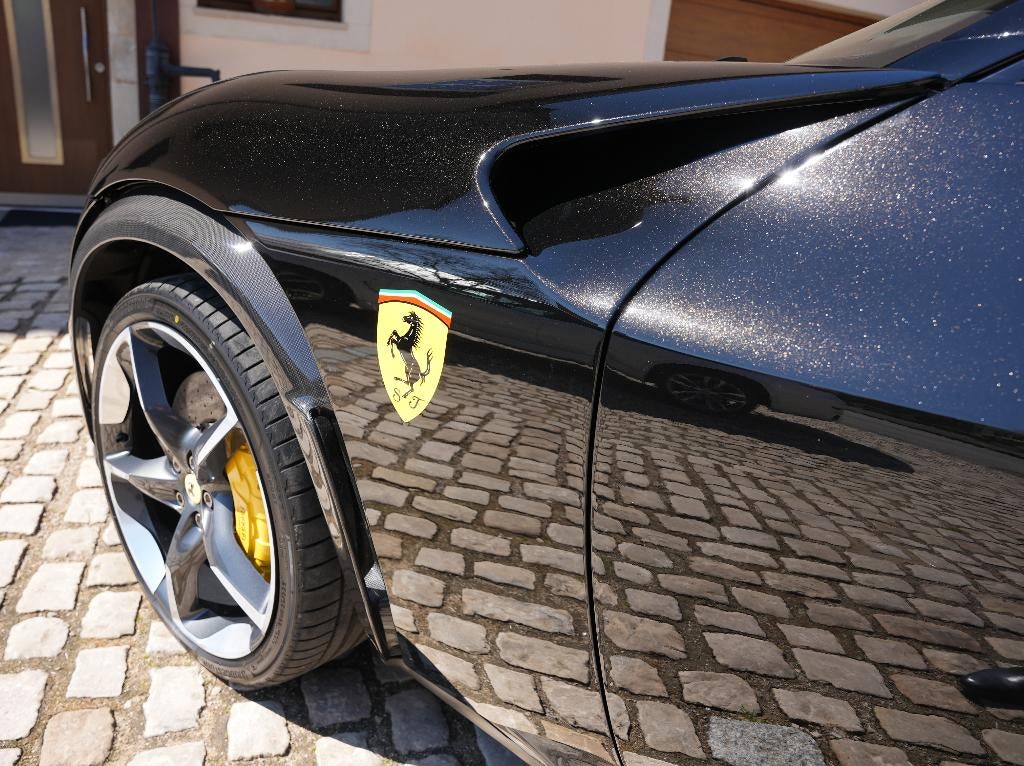 Ferrari Purosangue MY26/FULL CARBON/AIRBRUSHED/PANO/MASSAGE, Auto's, Automaat, 4 zetels, 0 kg, Zwart