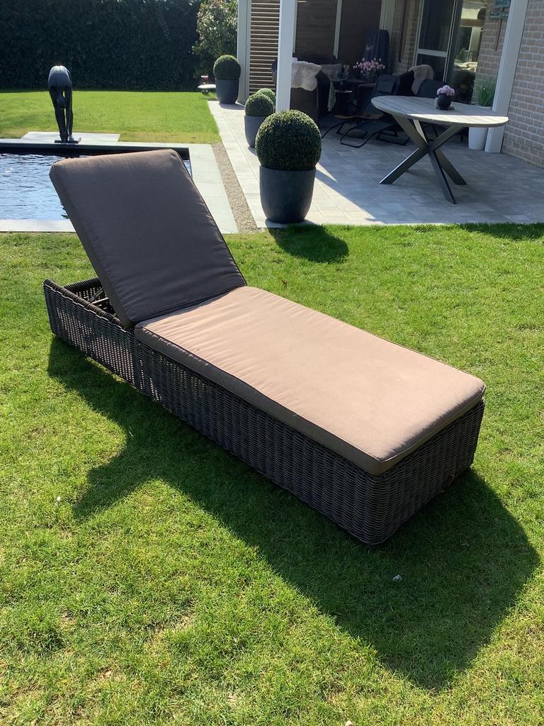Ligbed in wicker, Tuin en Terras, Ligbedden, Ophalen, Zo goed als nieuw, Wicker, Verstelbaar