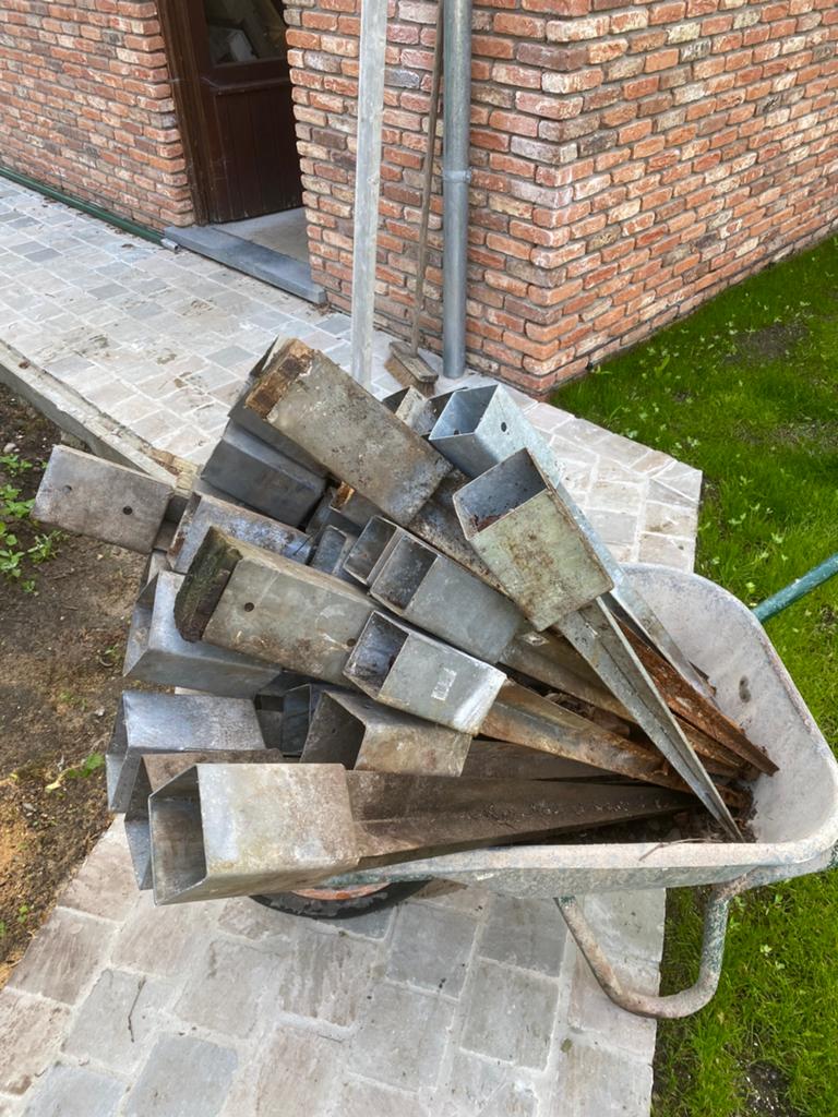 25 tal grond piketten / paal houders, Enlèvement