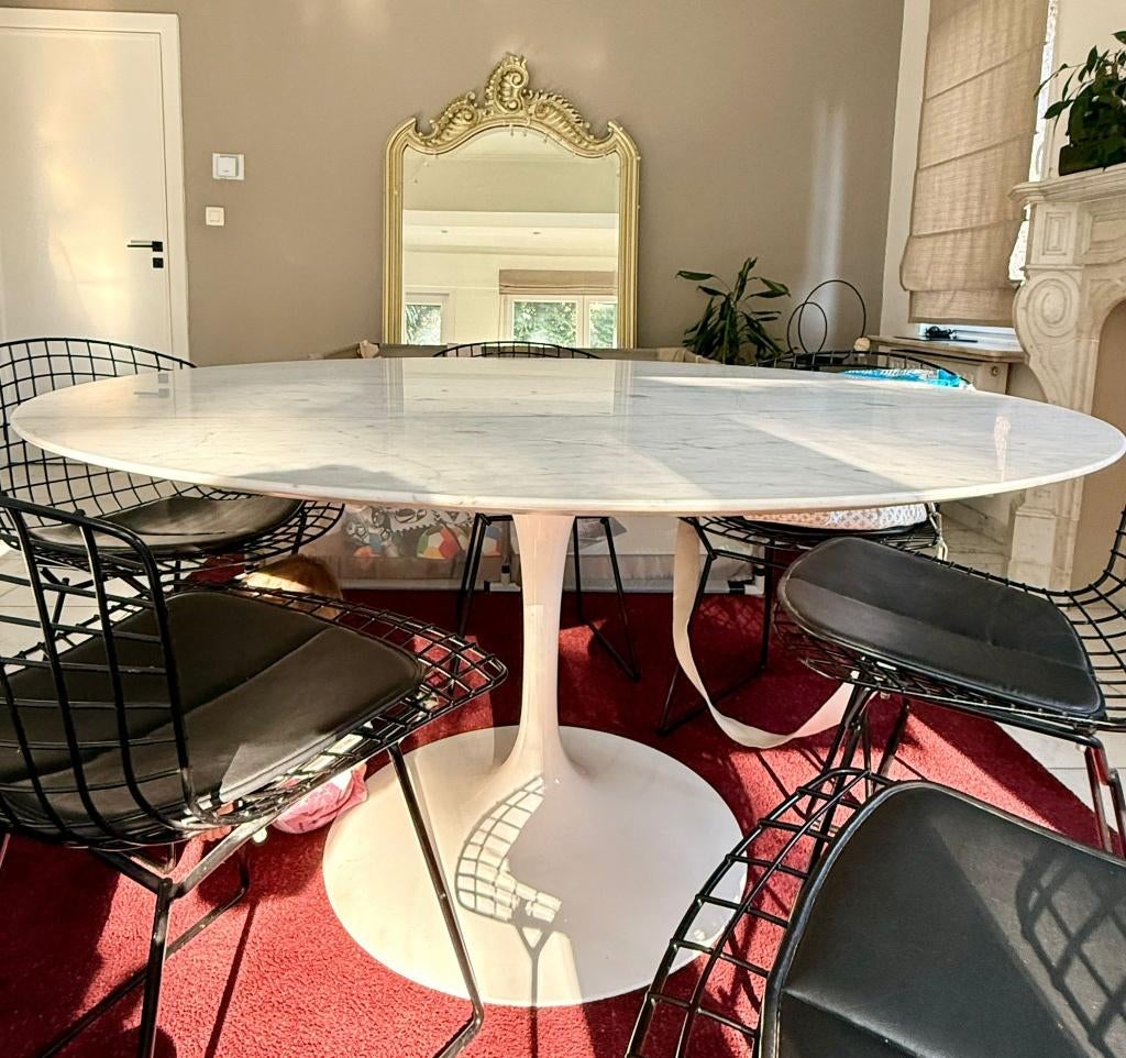 Knoll Eero Saarinen tafel, Ophalen