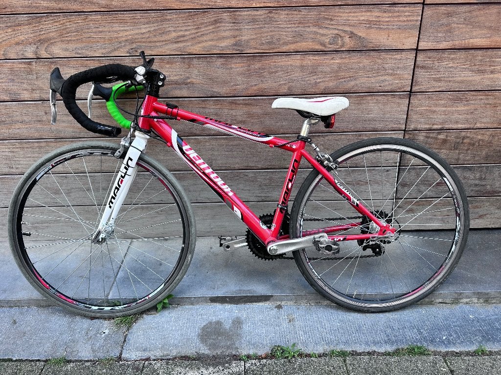 Koersfiets voor kinderen 24 inch, Fietsen en Brommers, Ophalen, Zo goed als nieuw