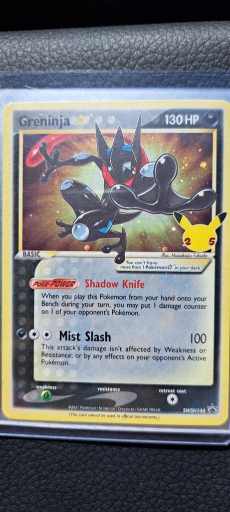 Pokemon Greninja Gold star SWSH144, Hobby en Vrije tijd, Verzamelkaartspellen | Pokémon, Ophalen