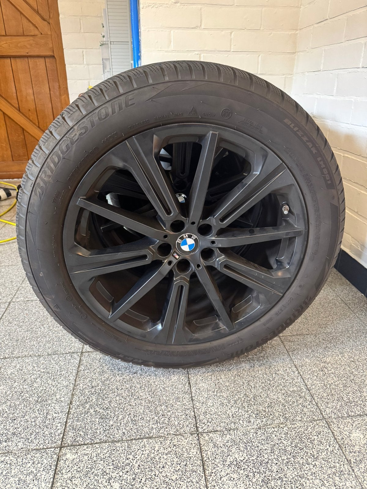 BMW X5 G05 Wintersets zonder schade bijna met nieuwe banden, Enlèvement, Pneu(s)