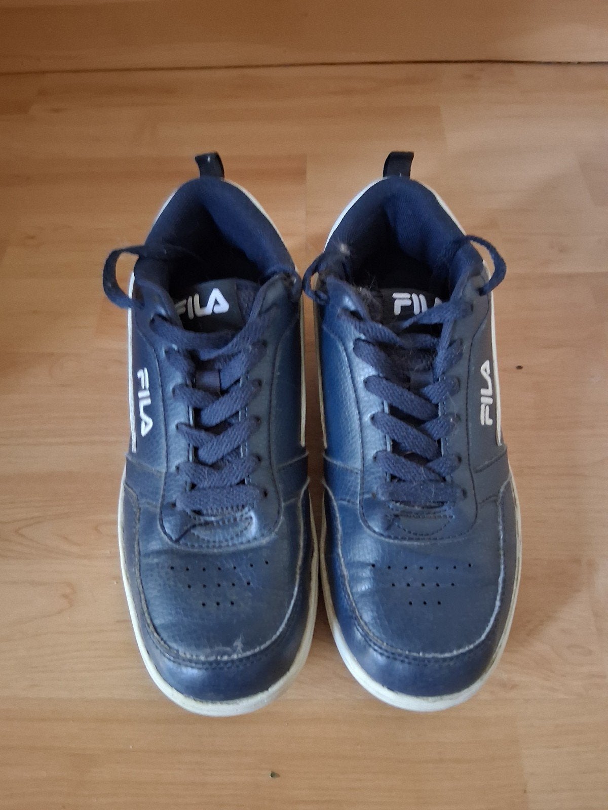 Fila baskets basses en cuir P36, Garçon, Fila, Comme neuf, Enlèvement