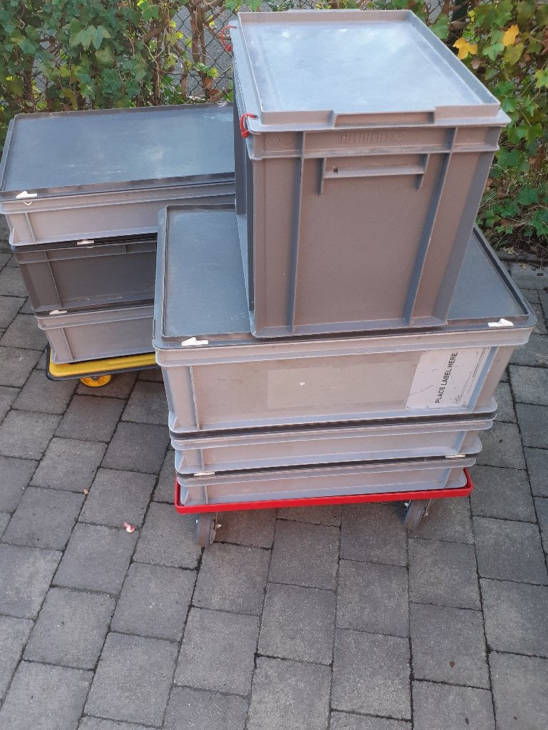 Lot opbergbakken stapelbakken met deksels, Doe-het-zelf en Bouw, Kratten en Dozen, Ophalen