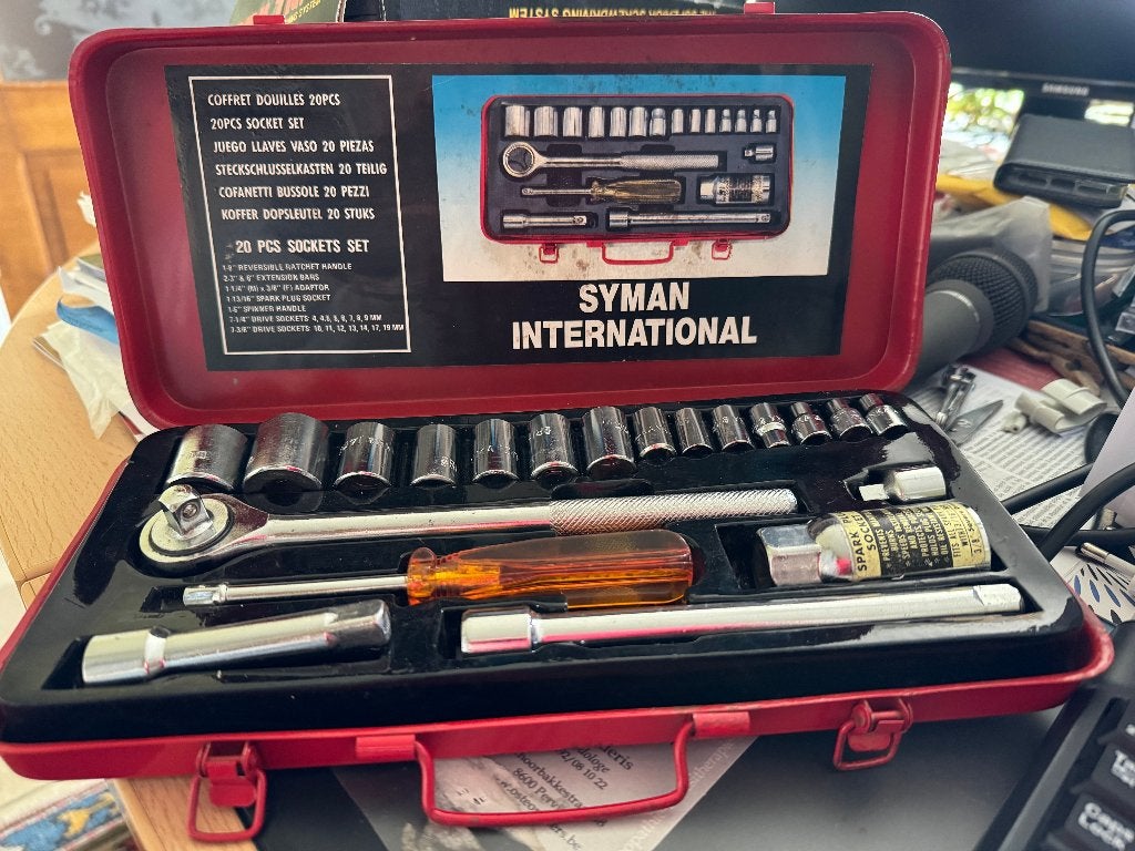 Nouveau Syman Multidriver dans sa boîte métallique d'origine, Bricolage & Construction, Outillage | Outillage à main, Enlèvement ou Envoi