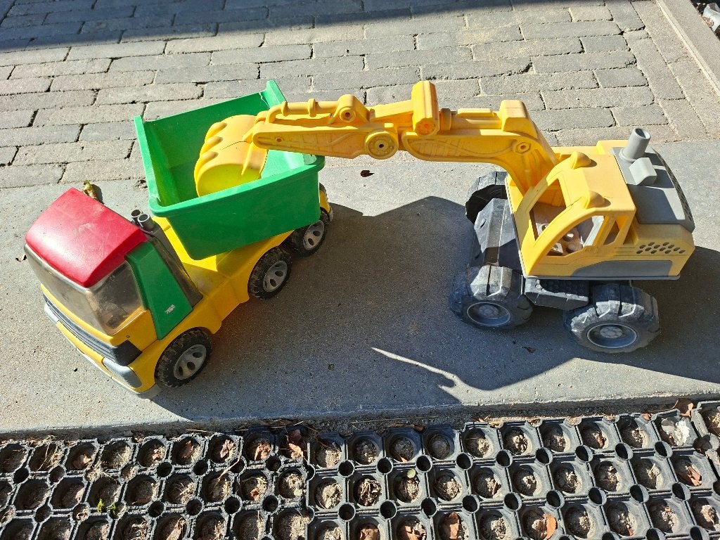 Vrachtwagen buitenspeelgoed, Ophalen, Gebruikt