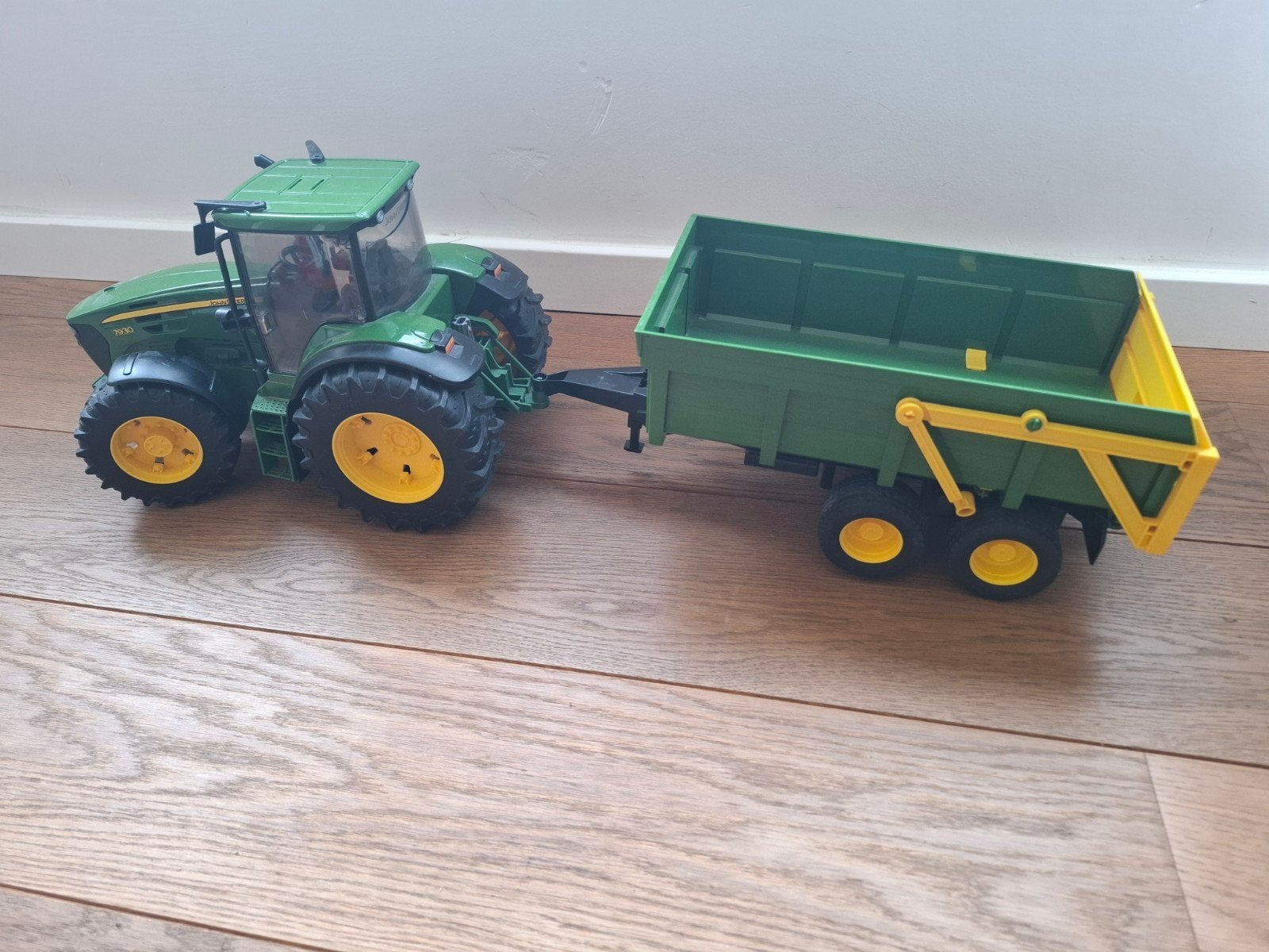 Bruder tractor, Ophalen