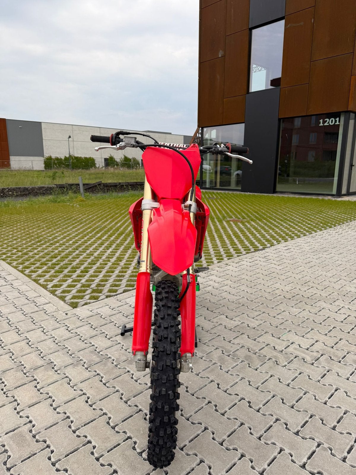 Honda CRF250R, Enlèvement