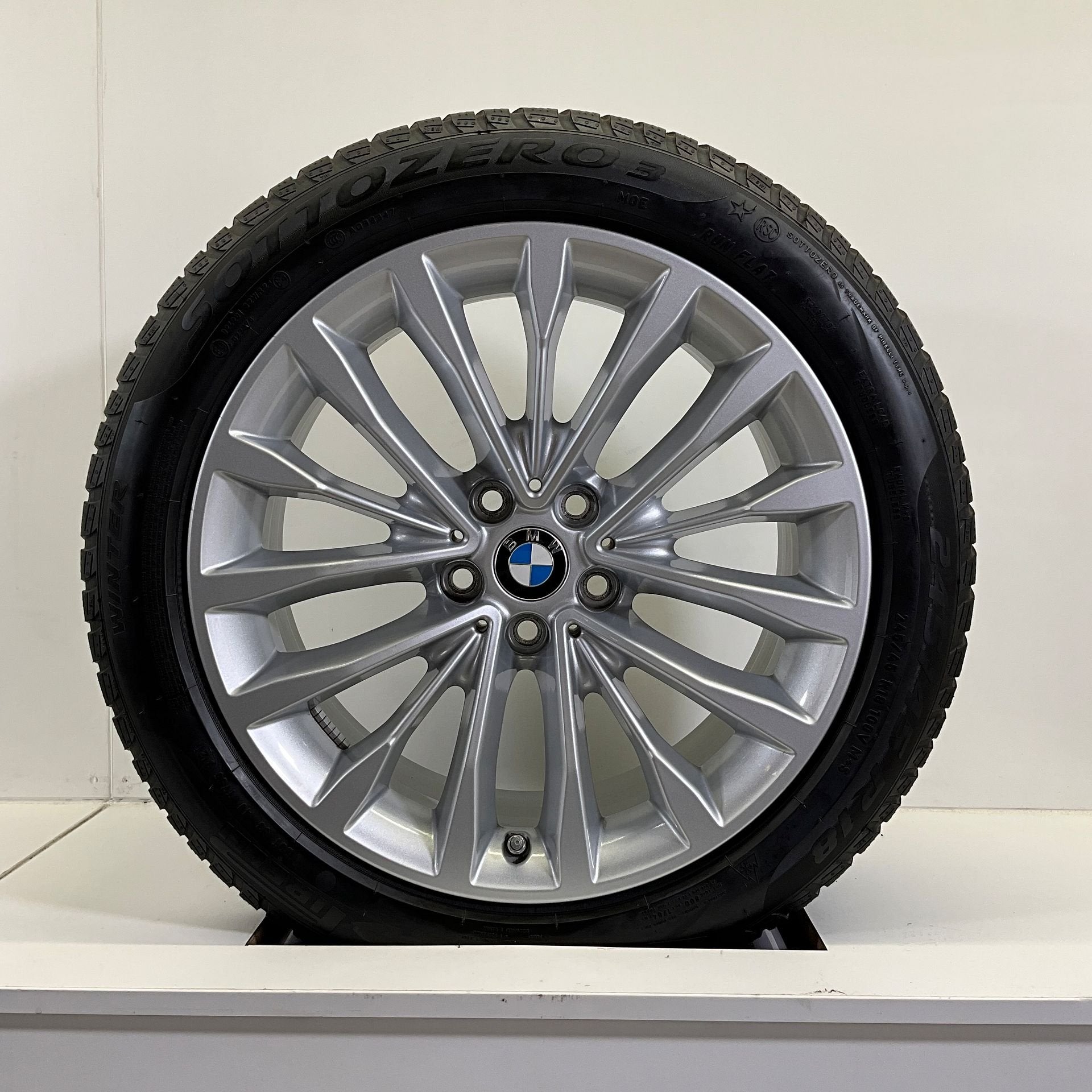 BMW 5 SERIE G30 G31 SET VELGEN + WINTERBANDEN 18 INCH ORIG., 18 inch, -, -, Banden en Velgen