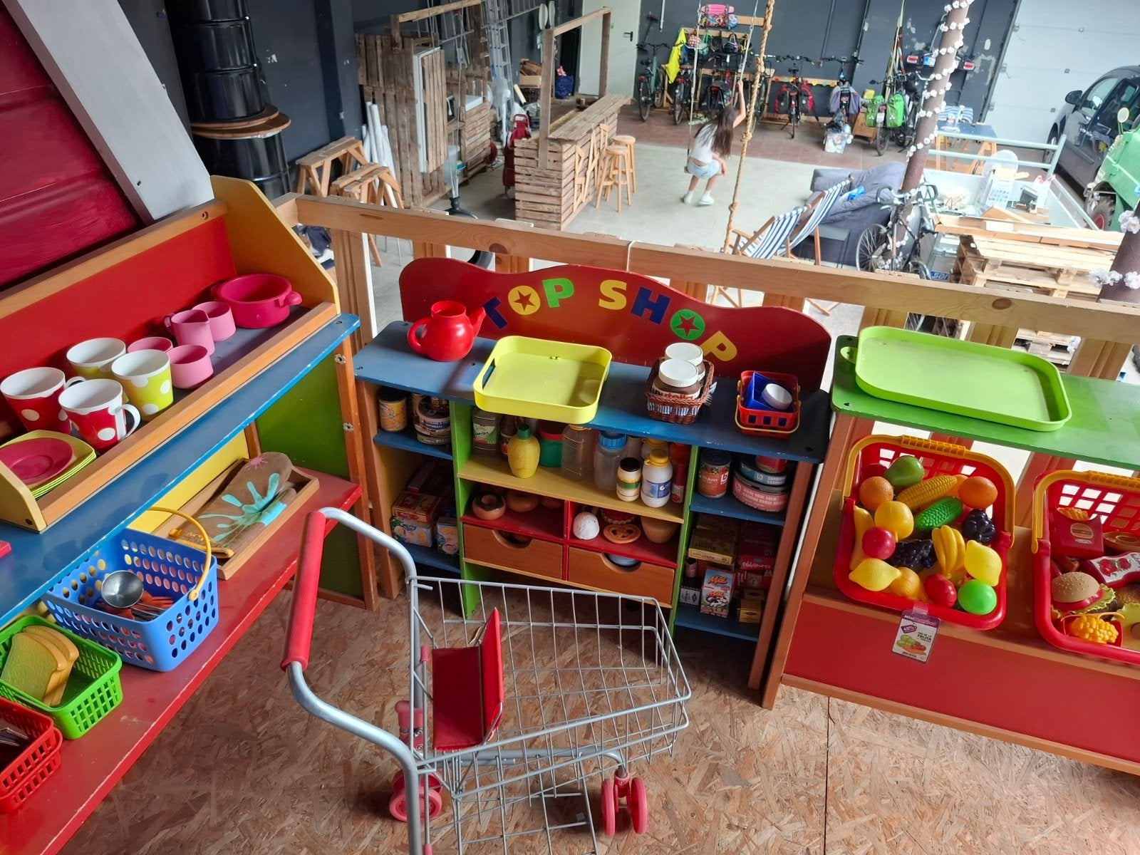 Speekgoed keukentje met fisher price kassa en winkelwagen, Kinderen en Baby's, Ophalen