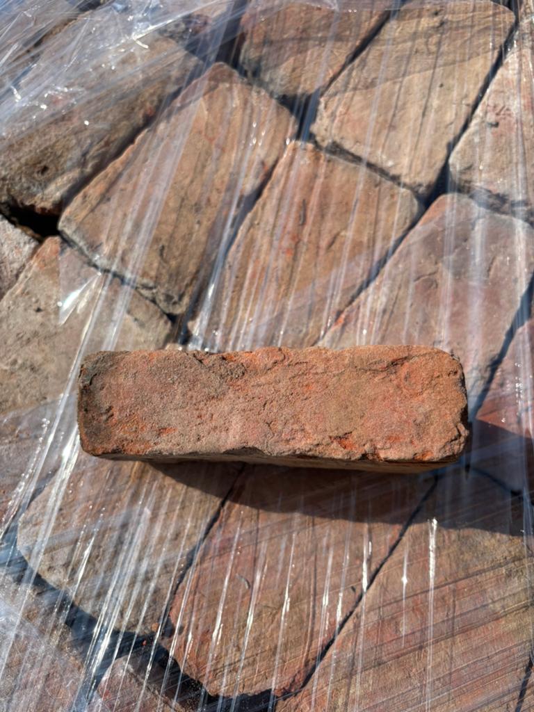 Antieke bakoven stenen. Komt van aan een oude hoeve, Ophalen, Zo goed als nieuw