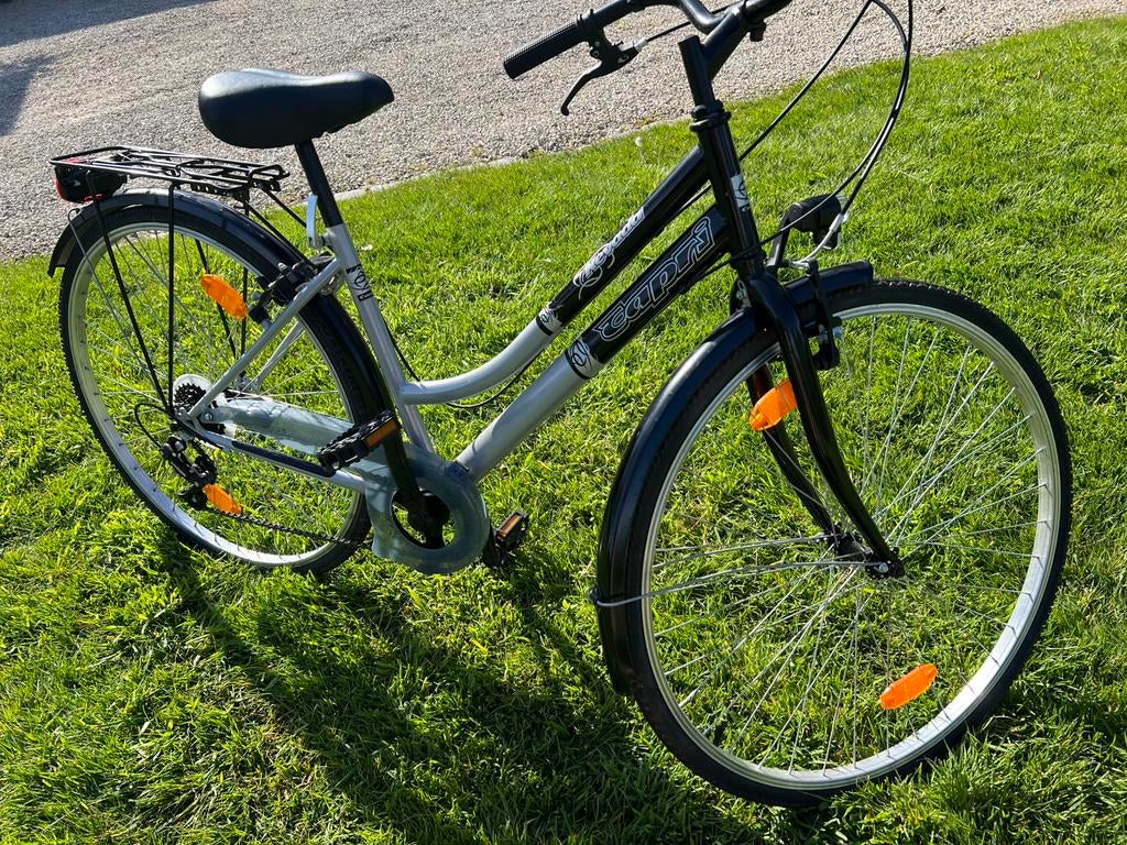 Fiets dames zo goed als nieuw, Ophalen, Zo goed als nieuw