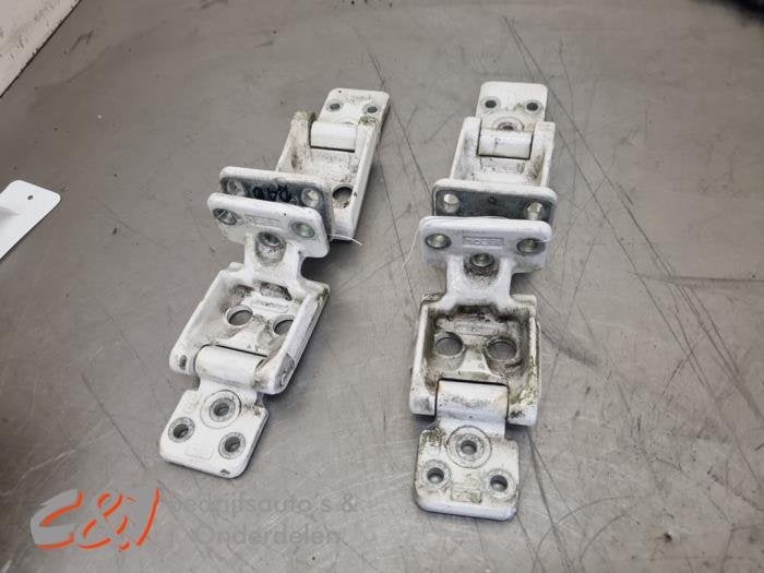 Kit charnières d'un Volkswagen Crafter, Volkswagen, -, 3 mois de garantie, Utilisé