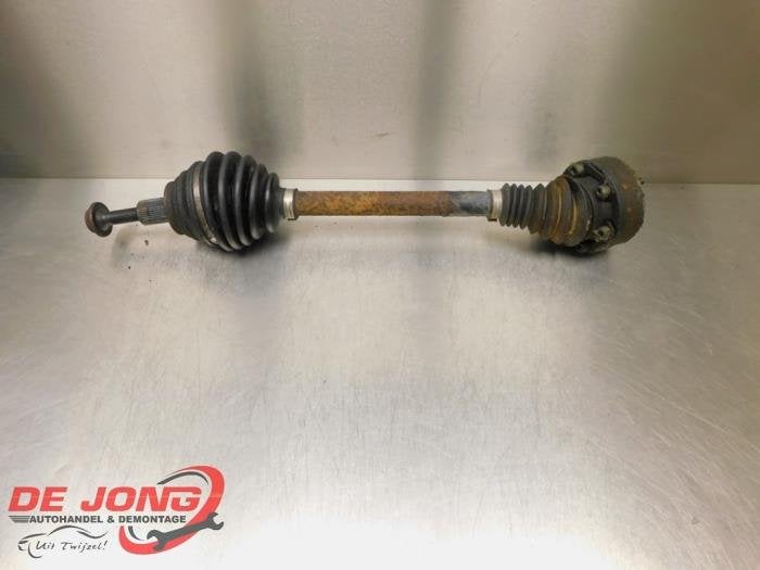 Aandrijfas links-voor van een Volkswagen Golf Plus, Gebruikt, -, Volkswagen, -