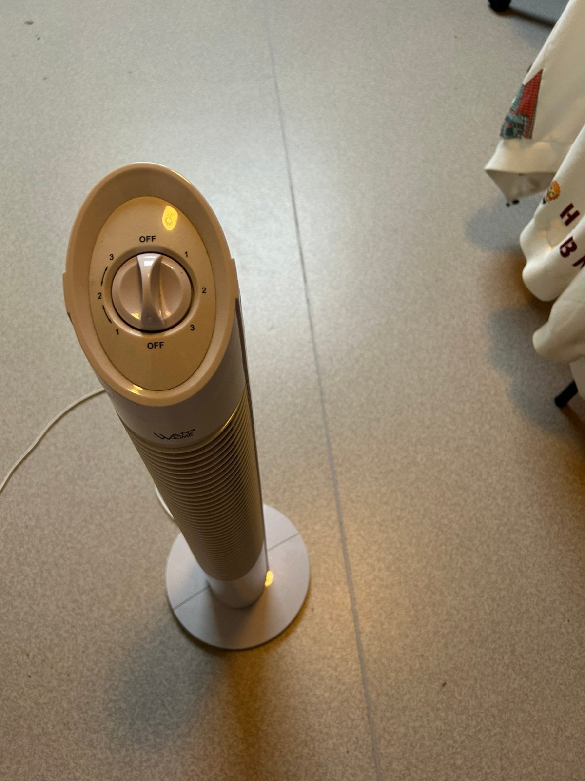 Ventilateur colonne blanc, Enlèvement