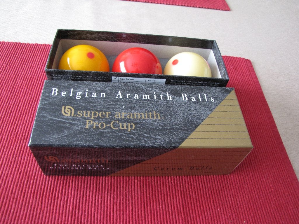 biljartballen Aramith drieband, Ophalen of Verzenden, Zo goed als nieuw