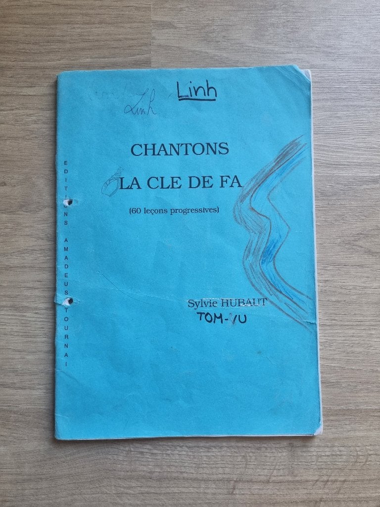 Chantons La Clé de Fa (Sylvie Huraut - Éd. Amadeus), Boeken, Muziek, Ophalen, Gelezen