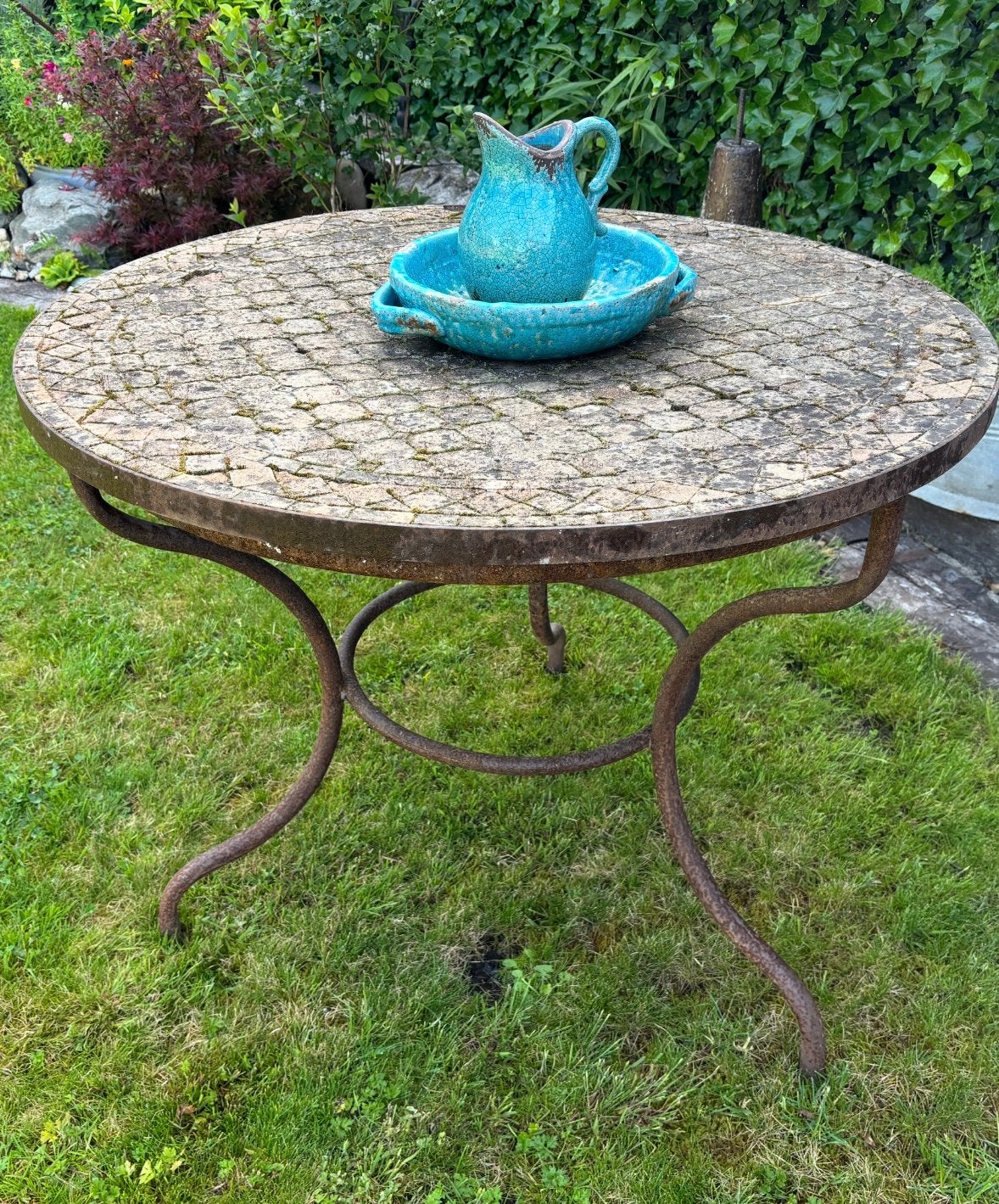 Antieke ronde tuintafel, Ophalen, Gebruikt