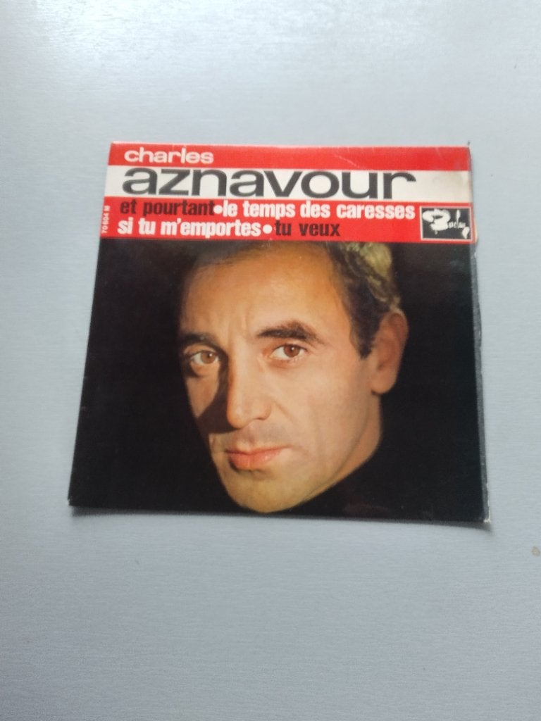 EP 45t Aznavour Et pourtant, CD & DVD, Vinyles Singles, Enlèvement ou Envoi, Utilisé, 7 pouces, EP