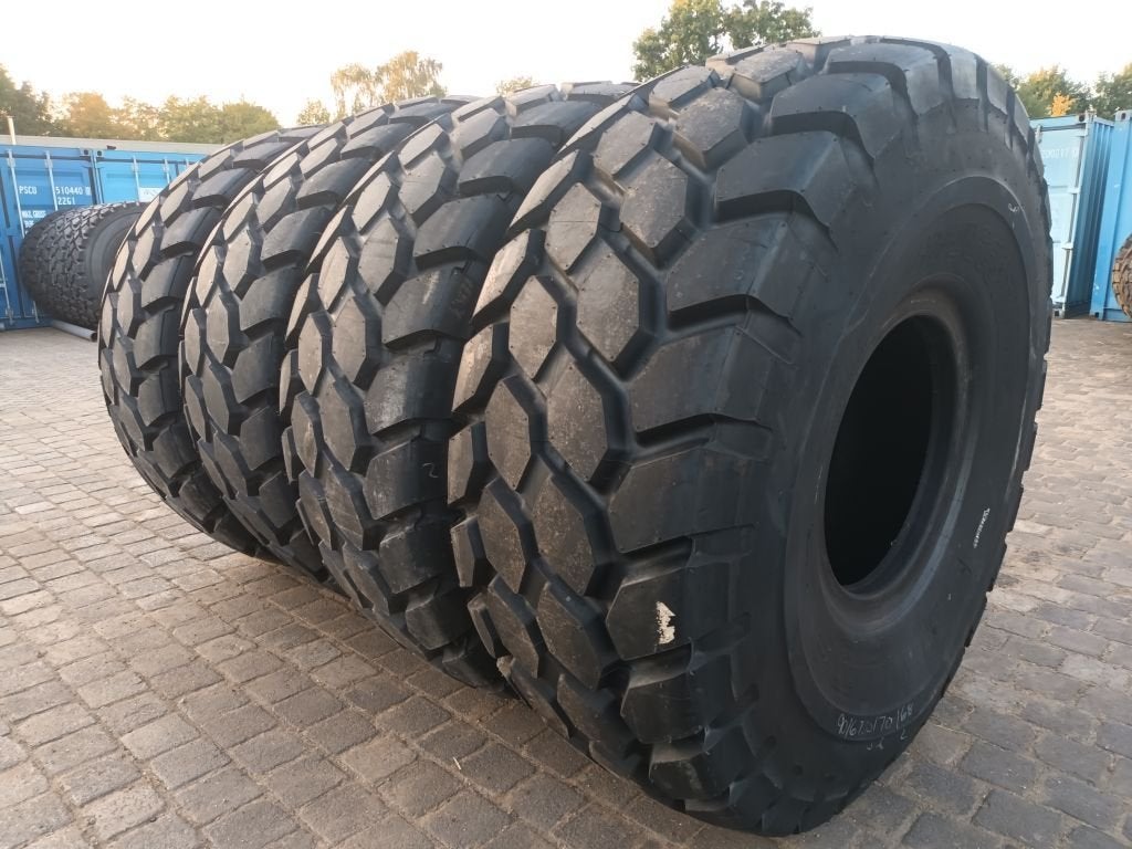 Bridgestone Unused 26.5R25 VJT, Articles professionnels, Machines & Construction | Pièces