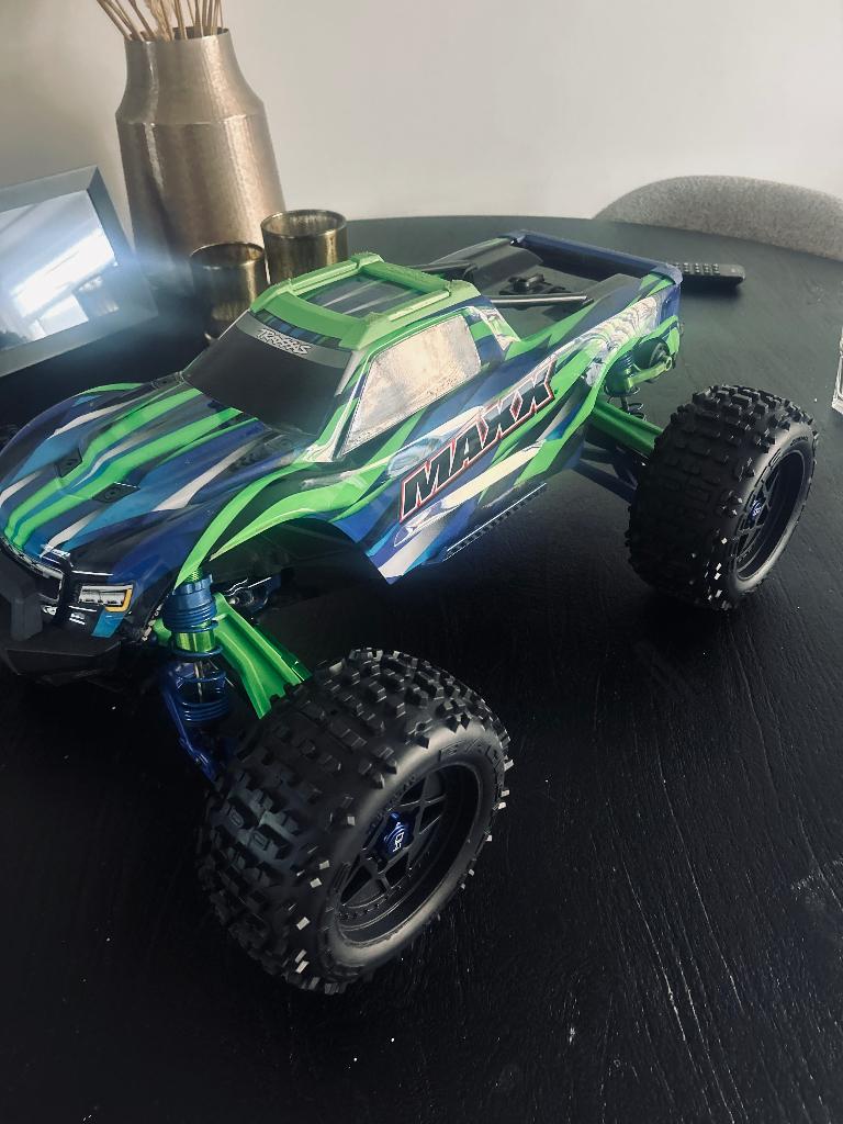 Z.G.A.N. Traxxas maxx v2 amélioré, Hobby & Loisirs créatifs, Modélisme | Radiocommandé & Téléguidé | Voitures, Comme neuf, Voiture off road