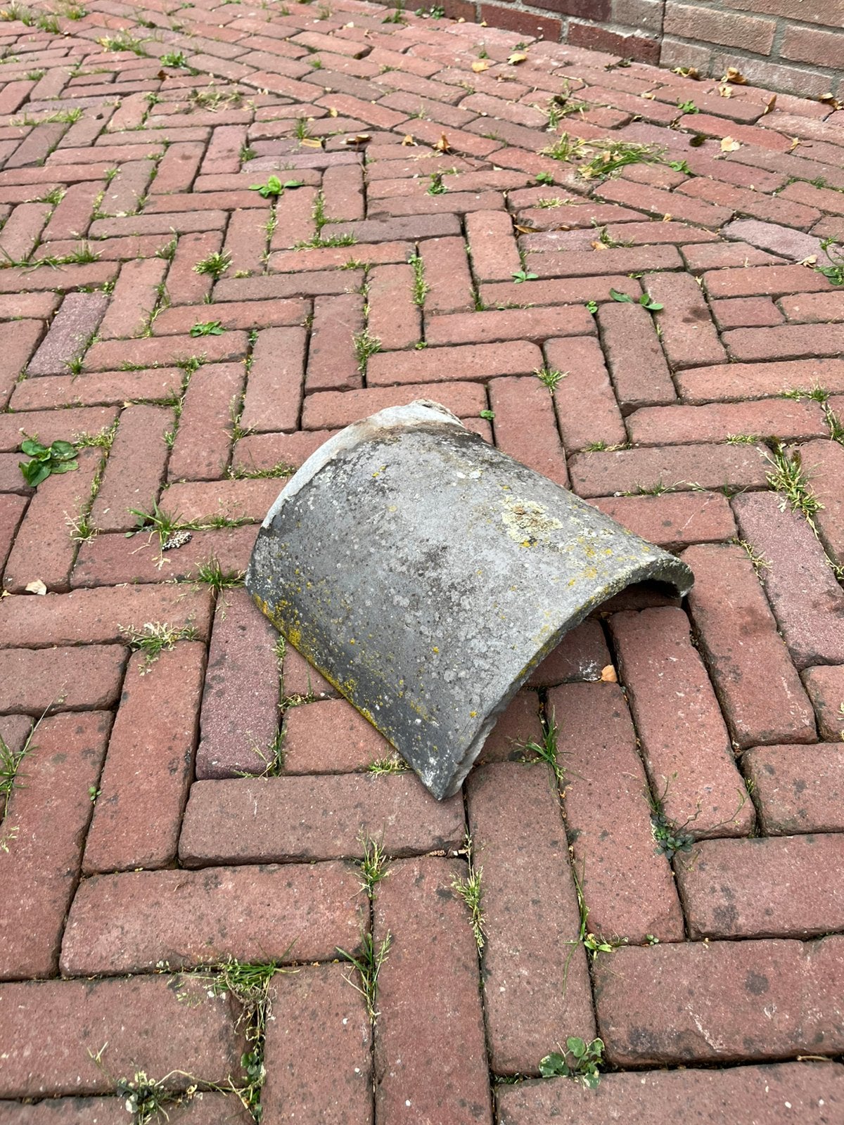 Boomse nokken (34 blauwe , 11 rode), Doe-het-zelf en Bouw, Dakpannen en Dakbedekking, Ophalen, Gebruikt, Steen of Klei